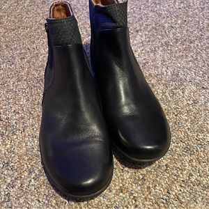 Like New Rockport Black Booties Size 8 1/2 Boots